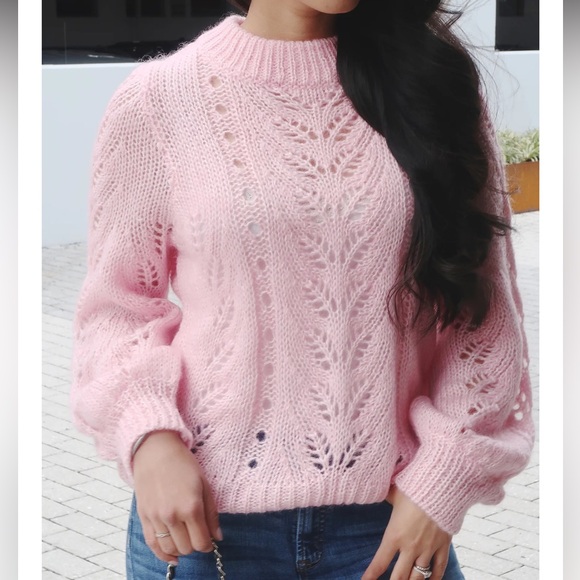 H&M Soft Pink Wool Loose Knit Sweater EUC - Picture 1 of 5